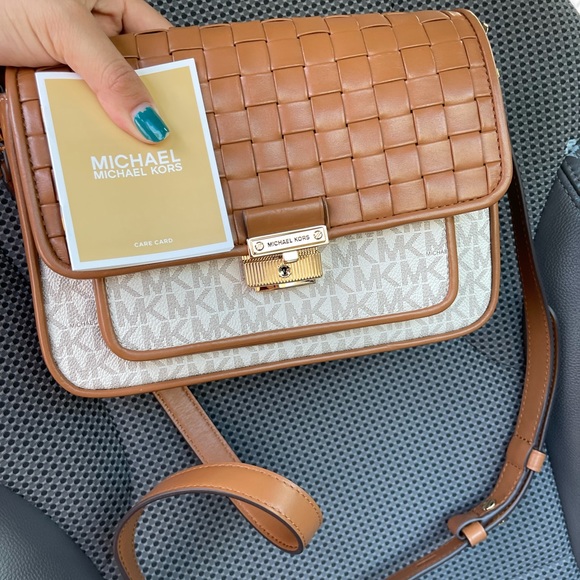 Michael Kors Handbags - Michael Kors purse